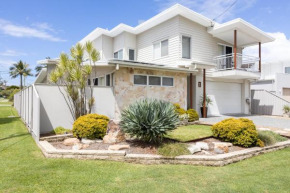 Caba Coastal - Quick walk to beach